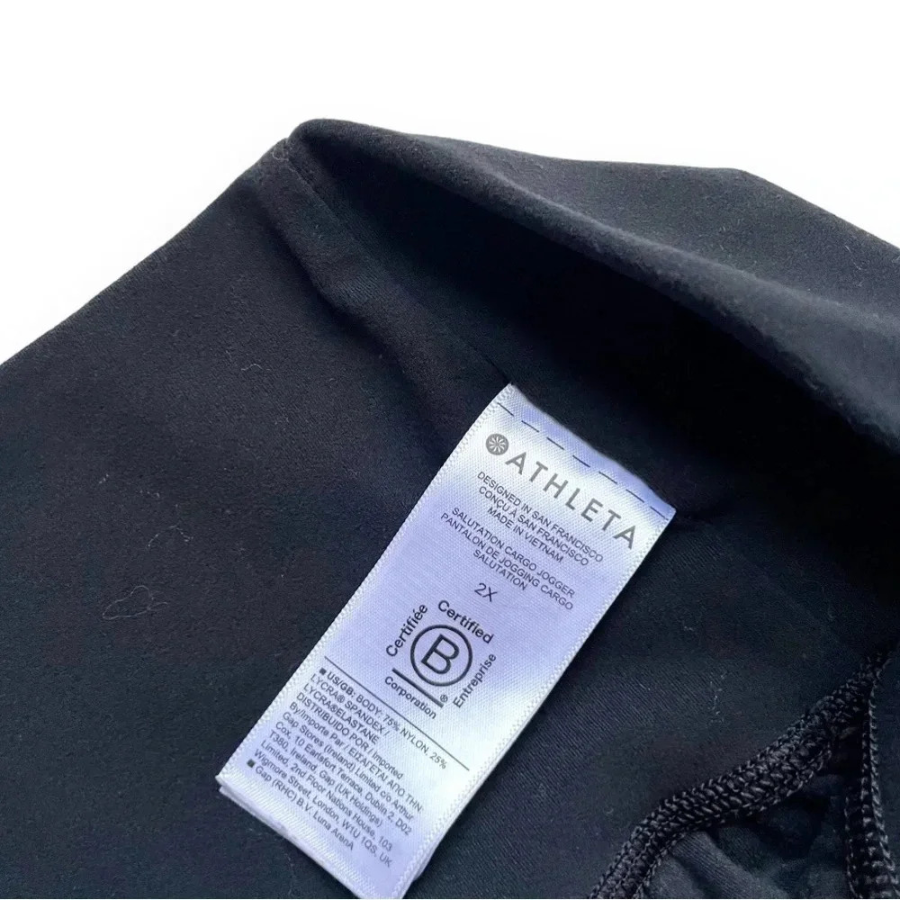 Athleta Salutation Cargo Plus Size Jogger Pants - Picture 6 of 7